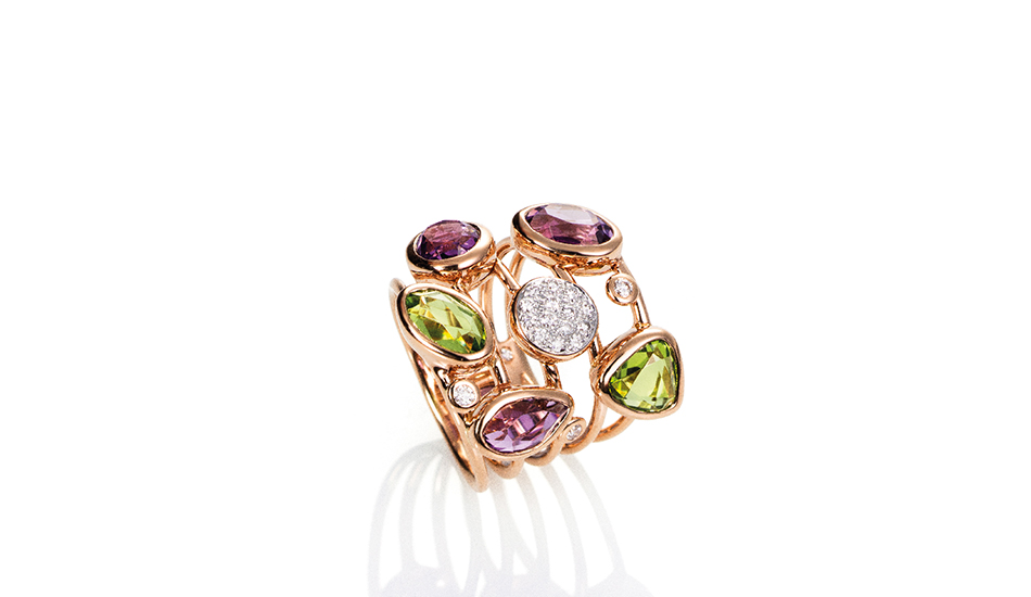 18kt pink gold ring with amethyst, peridot and white diamonds